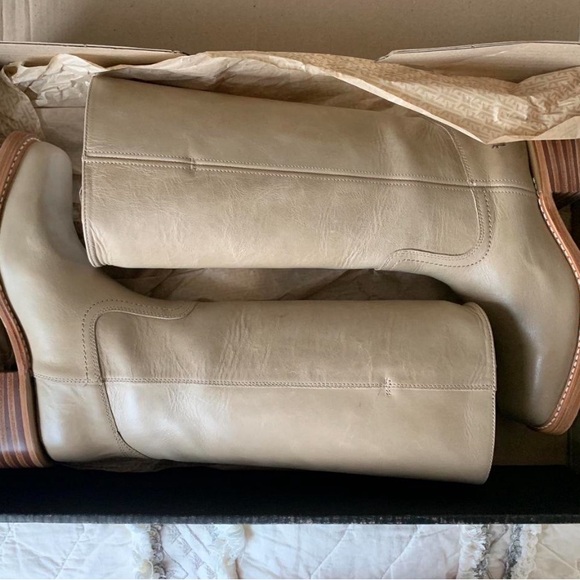 Frye Campus Boots - RESERVED FOR AUTUMN DO NOT PURCHASE - Picture 7 of 7